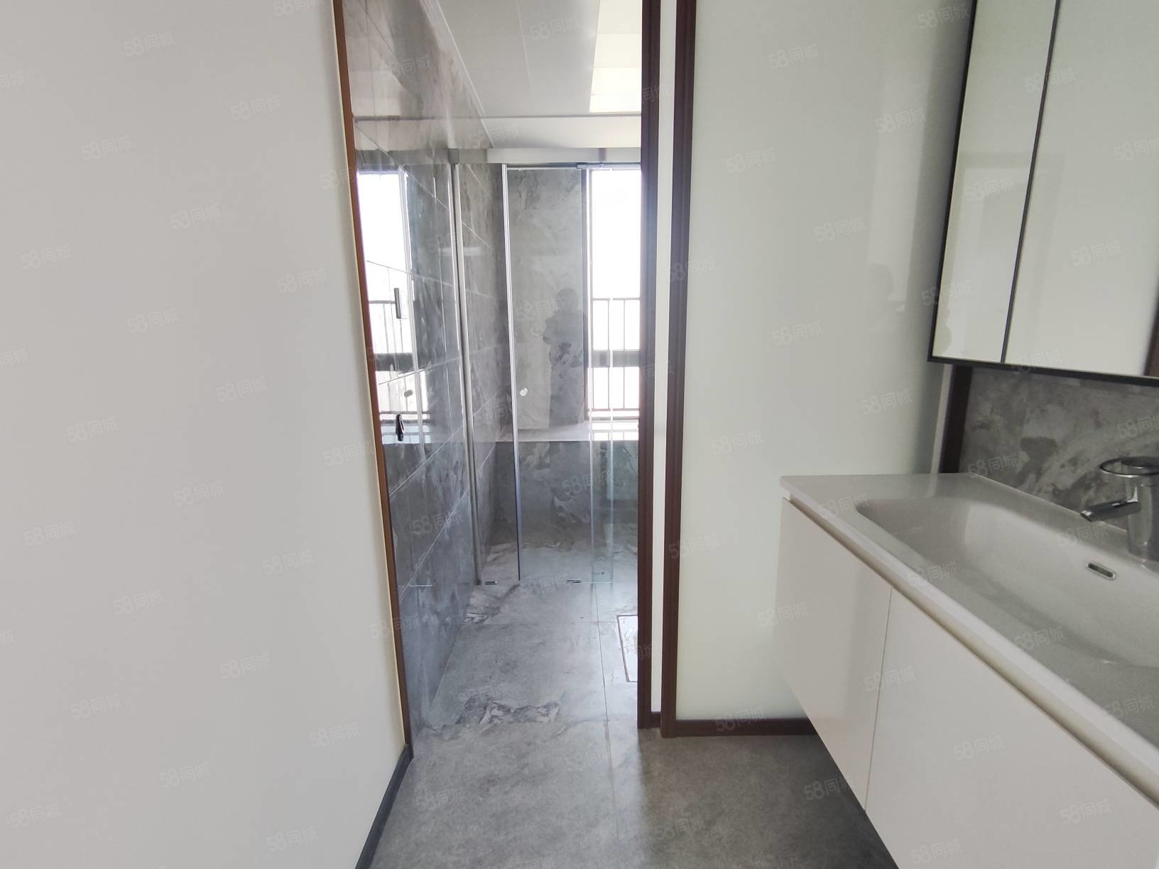 碧桂园太阳城4室2厅2卫135㎡南北95万