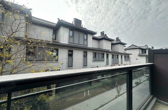 融创杭州湾壹号望臻园(别墅)3室2厅235.8㎡159万二手房图片