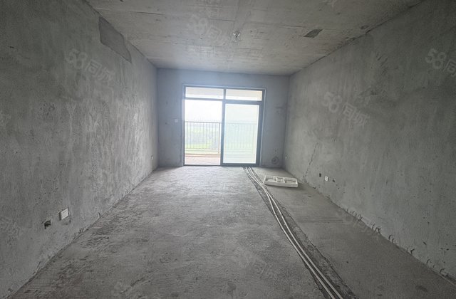 育英嘉苑3室2厅125㎡27.8万二手房图片