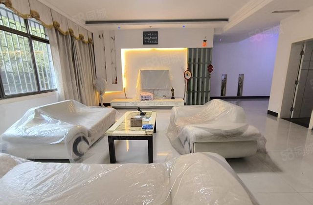 新区家4室2厅148㎡45.8万二手房图片