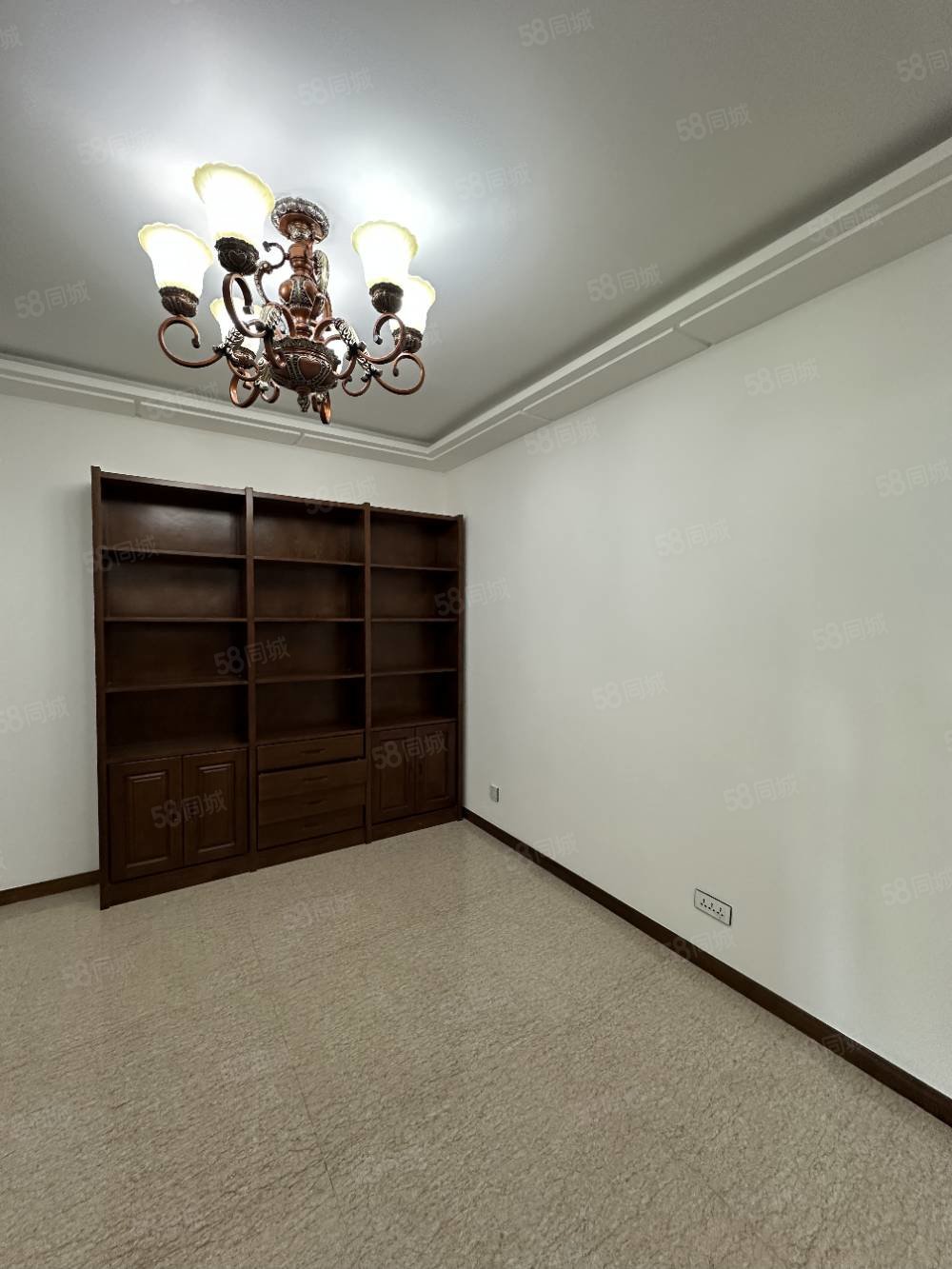 东方新城3室2厅1卫129㎡南北58.8万
