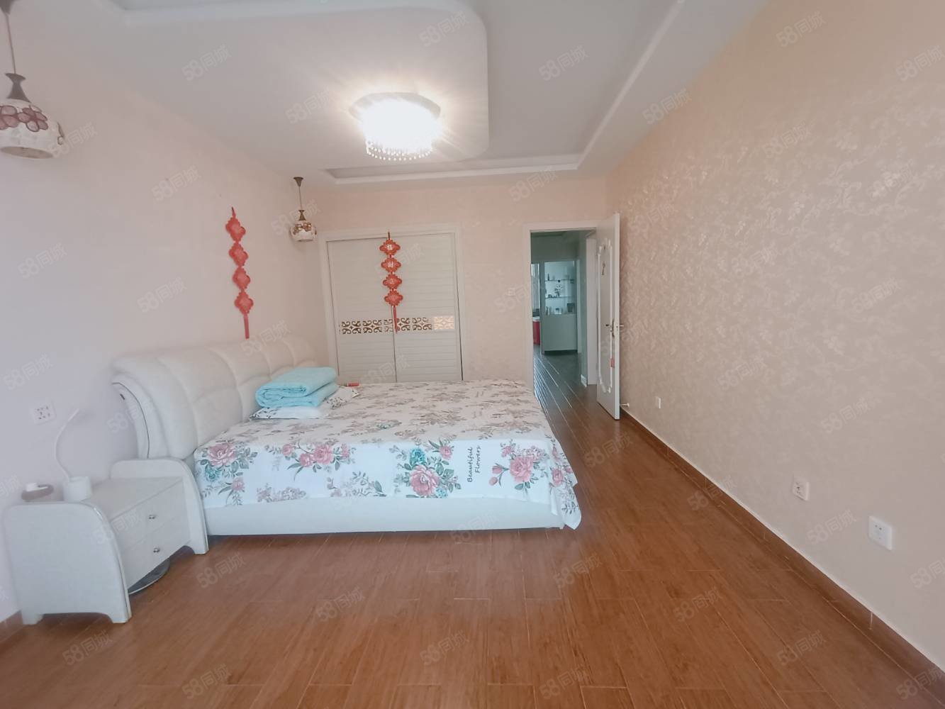 和谐小区3室2厅2卫201㎡南北95万