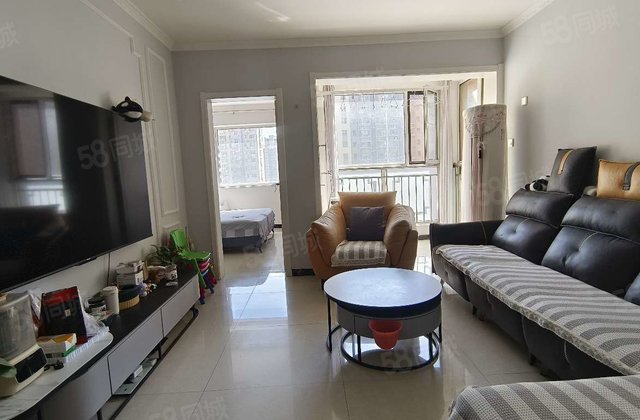 文轩本部，龙湾，精装修三室两厅一卫，  楼层，户型方正