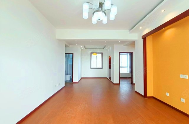 都市金岸4室3厅134.27㎡246万二手房图片