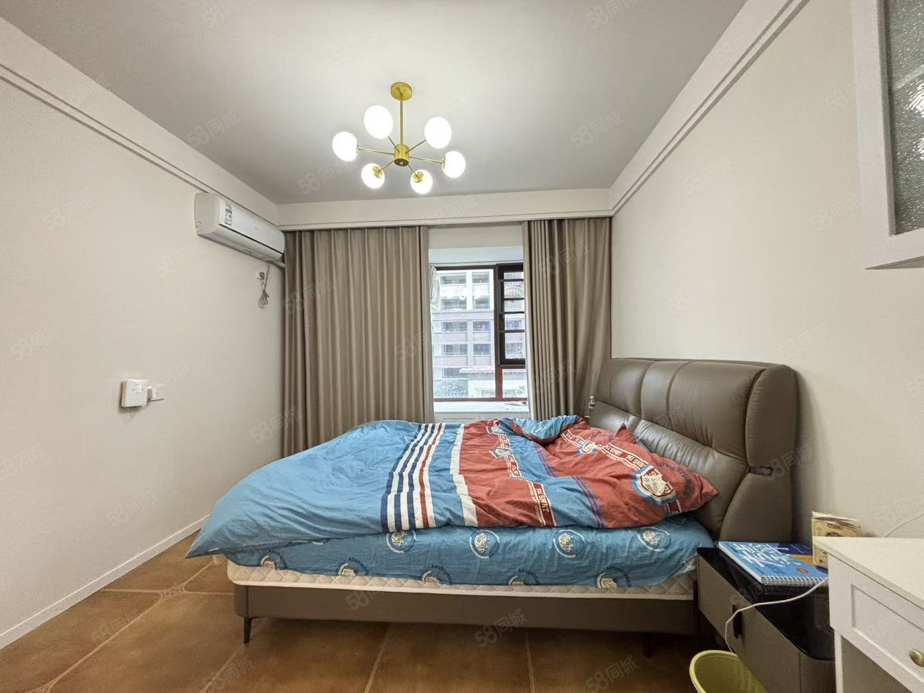 邦泰国宾府3室2厅1卫107㎡南北77万