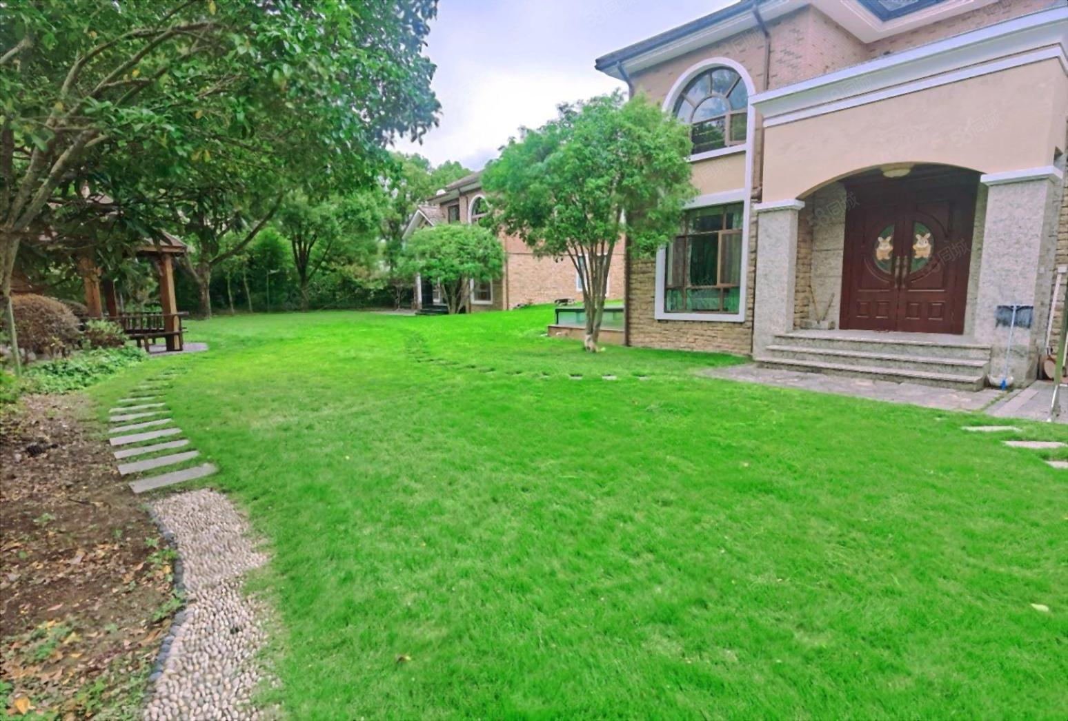 湖山在望花园5室2厅3卫509㎡南北3800万