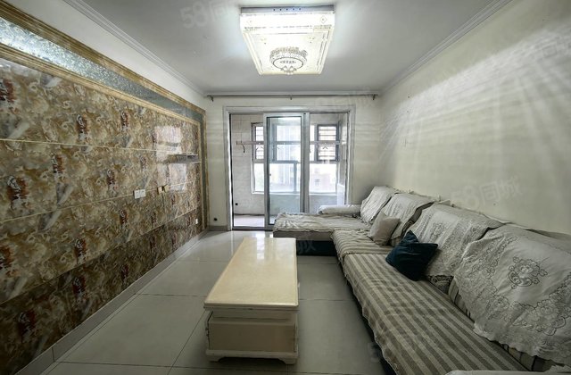 新上 阿卡六期 三室双卫 有议价空间