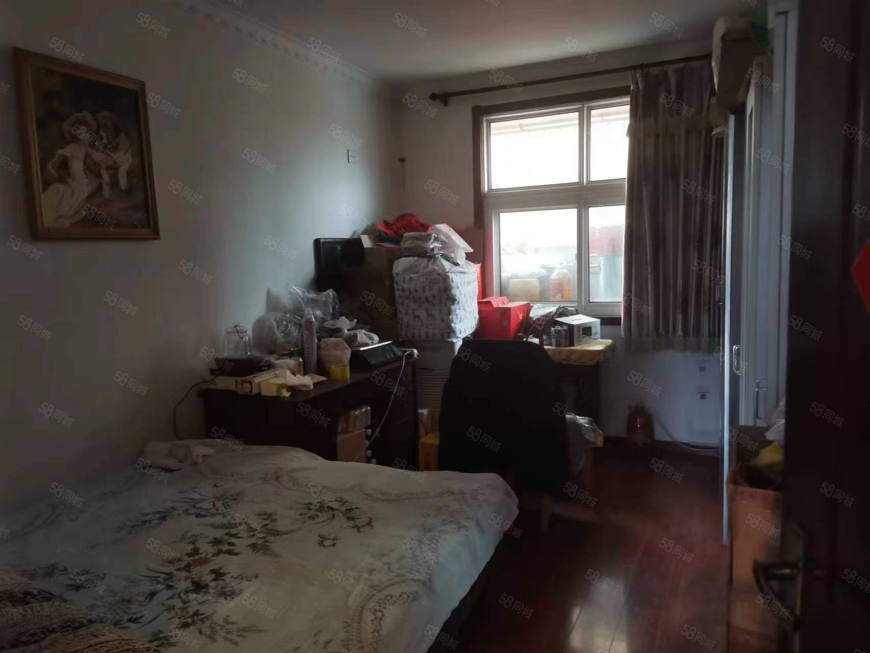 奧林公寓3室2廳2衛(wèi)152.82㎡南北215萬