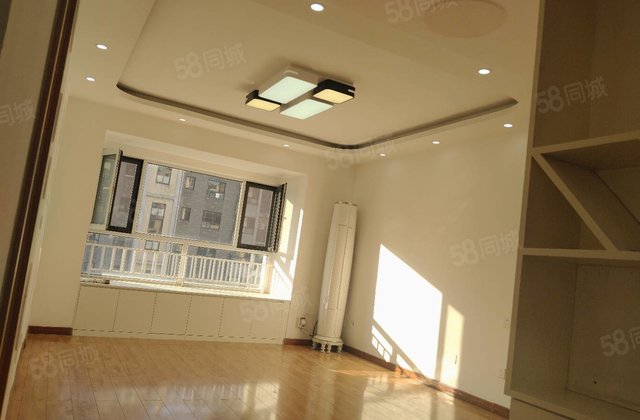 急售，新出，采光刺眼，东边户，送车位，阿尔卡迪亚四期