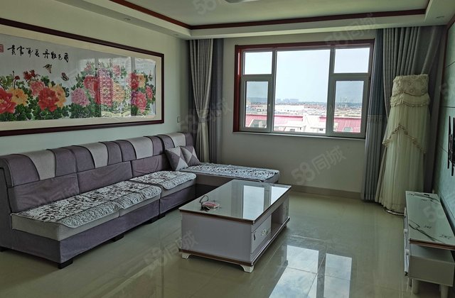 颐馨园二期的小区中心，九楼东边户，带子母车位及地下室，精装修