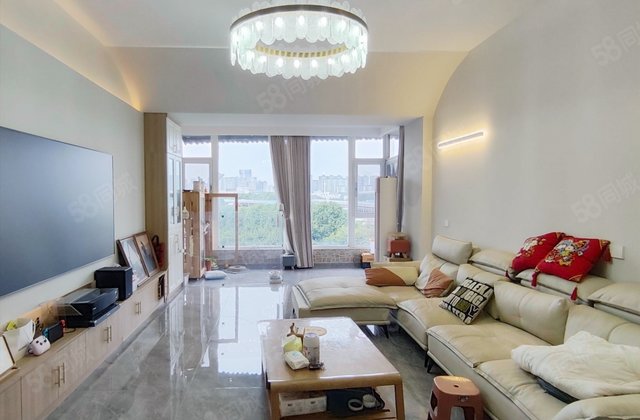 天彩菁华4室2厅172.76㎡236万二手房图片