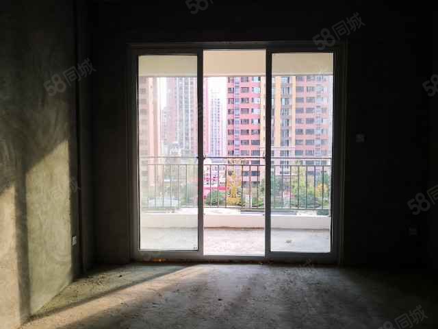 置信仁湖花园八期4室2厅2卫153㎡南30万