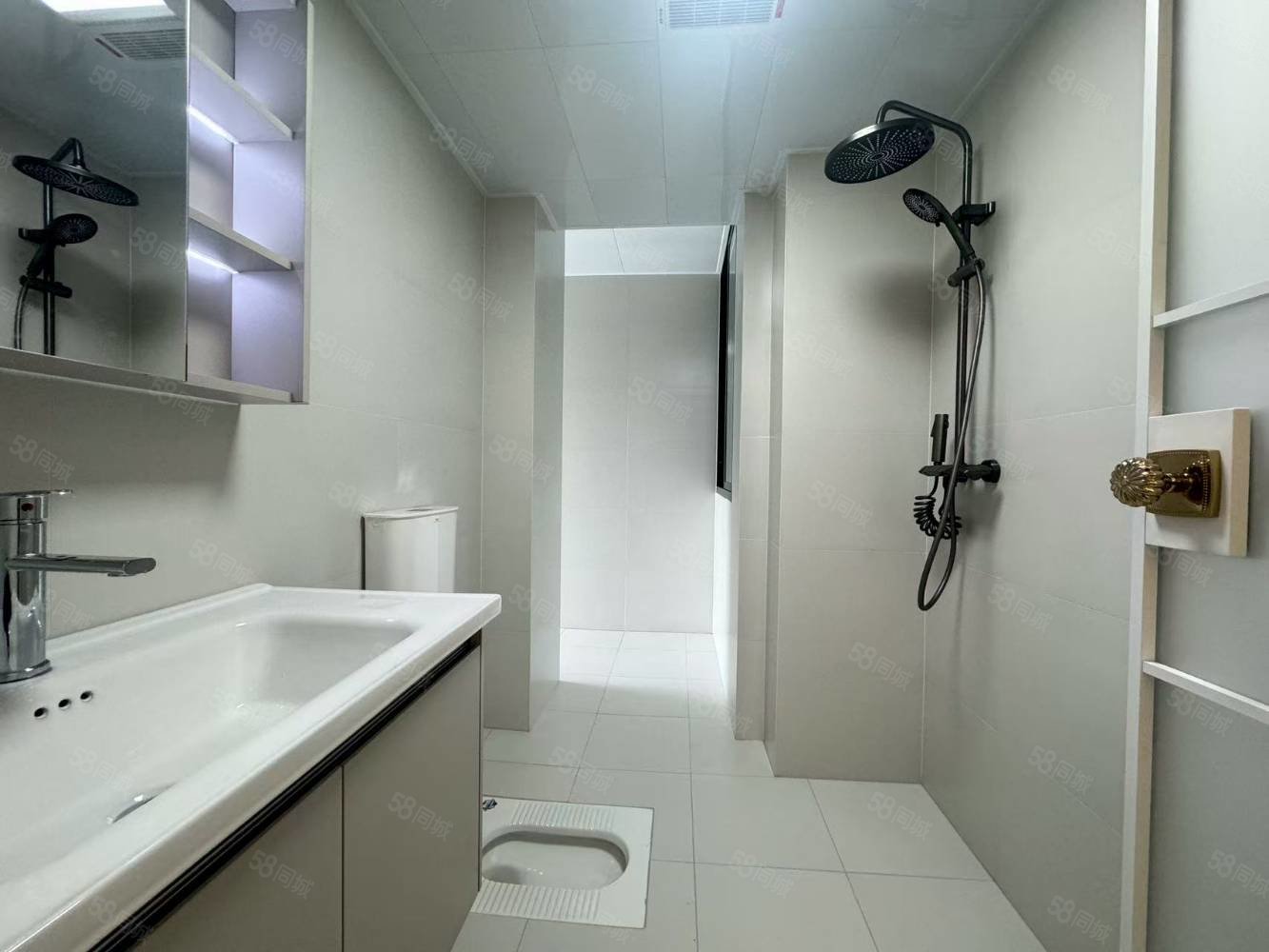 大洋五洲3室2厅1卫100㎡南北55.8万