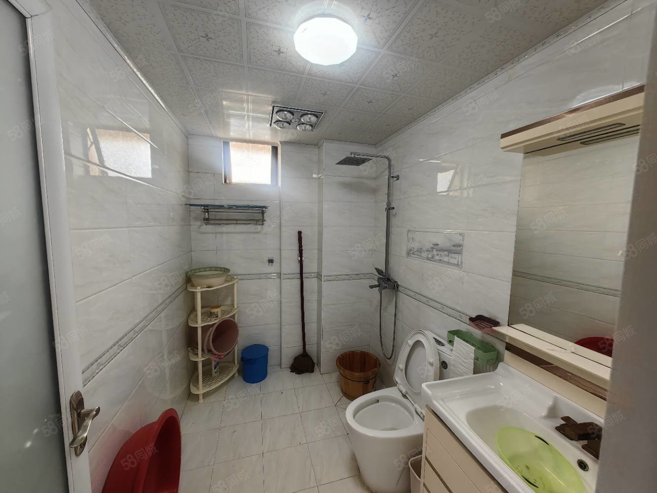 奥林清华3室2厅2卫132㎡南北72万