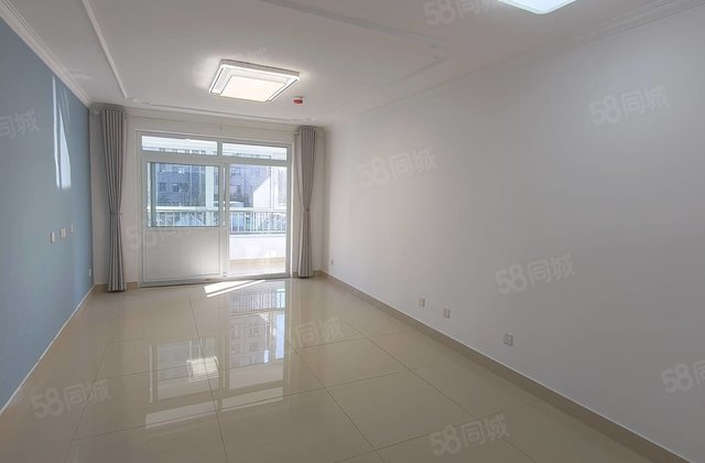 急售  阿卡六期附近 精装修  带车位和储藏室 房子走一首