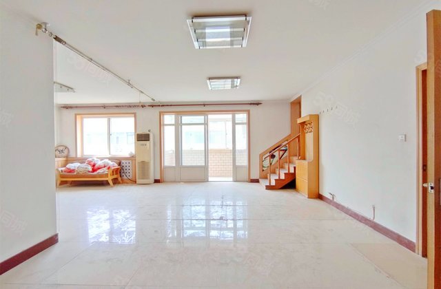 丁苑小区4室3厅244㎡340万二手房图片