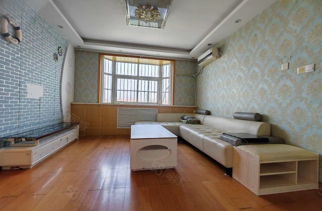 房东急售 站前街     精装三室 柳泉花园 安民停车方便