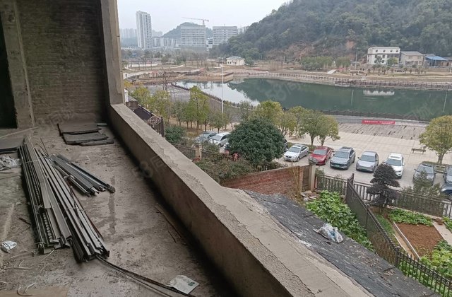 北大资源翡翠公园7室2厅280㎡122.5万二手房图片