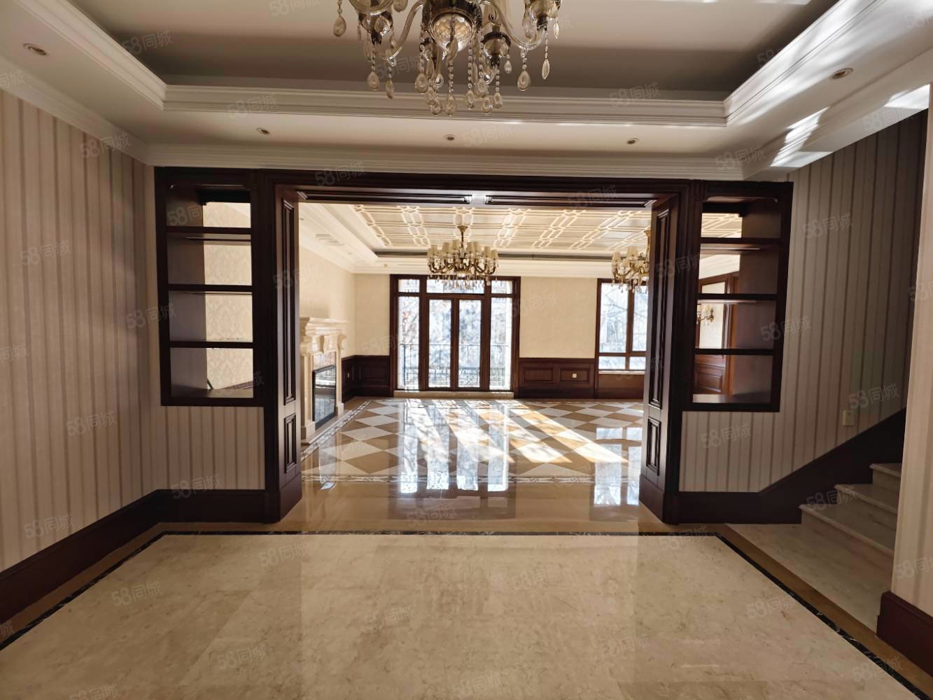 融創(chuàng)千章墅7室4廳5衛(wèi)454.58㎡南北2490萬(wàn)