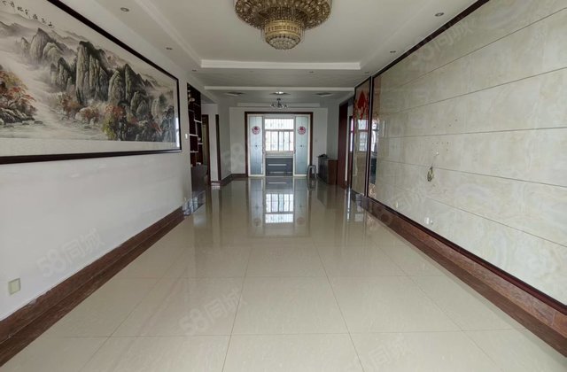 市医院附近，新水明珠，双卫，边户带车位储藏室精装四室