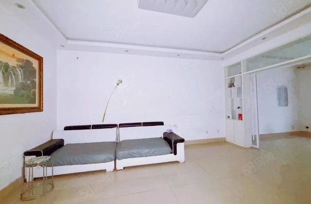 急售香江区妇幼 振兴路 阳光实验月亮湾B区三室电梯房带储藏室