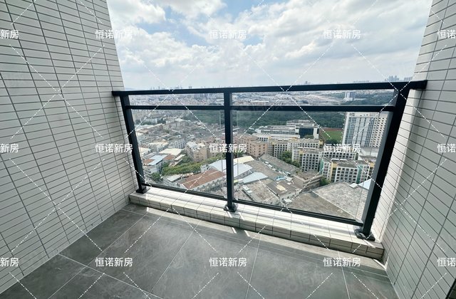 品实云湖花城4室2厅88㎡240万二手房图片
