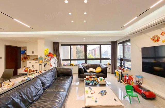 保利湖心岛碧湖苑3室2厅126.67㎡140万二手房图片