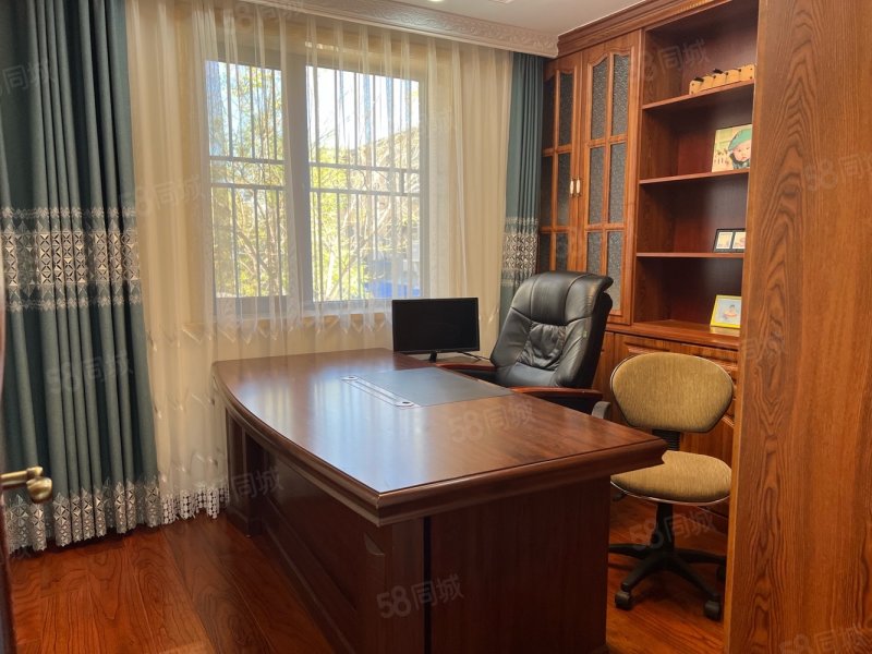 豪华装修短住红旗一中 103,丽思花园-营口58同城