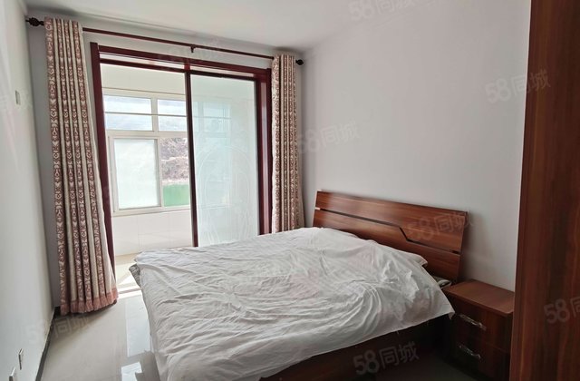 龙潭湖凤凰山庄(公寓住宅)2室1厅72.02㎡26万二手房图片