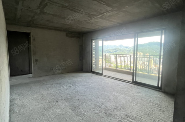 吾悦华府4室2厅132㎡81.8万二手房图片