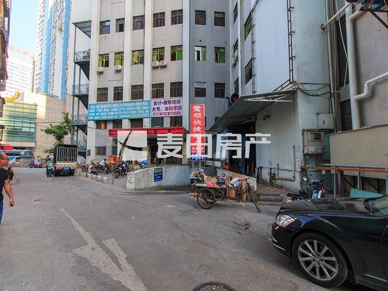 高楼层视野好 电梯房 双卫生间 出行方便 商品住宅,华星大厦-厦门58