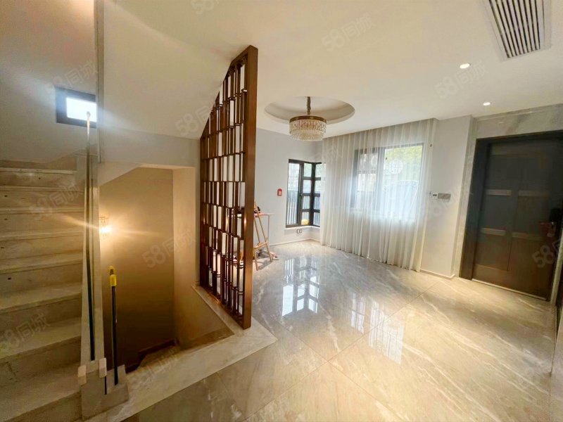 万科万悦花园联排别墅全新硬装5房有钥匙