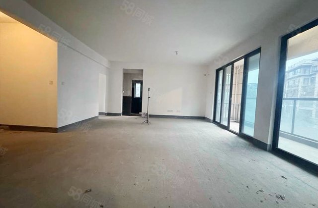 金辉新城半岛云著二期A区4室2厅127㎡80万二手房图片