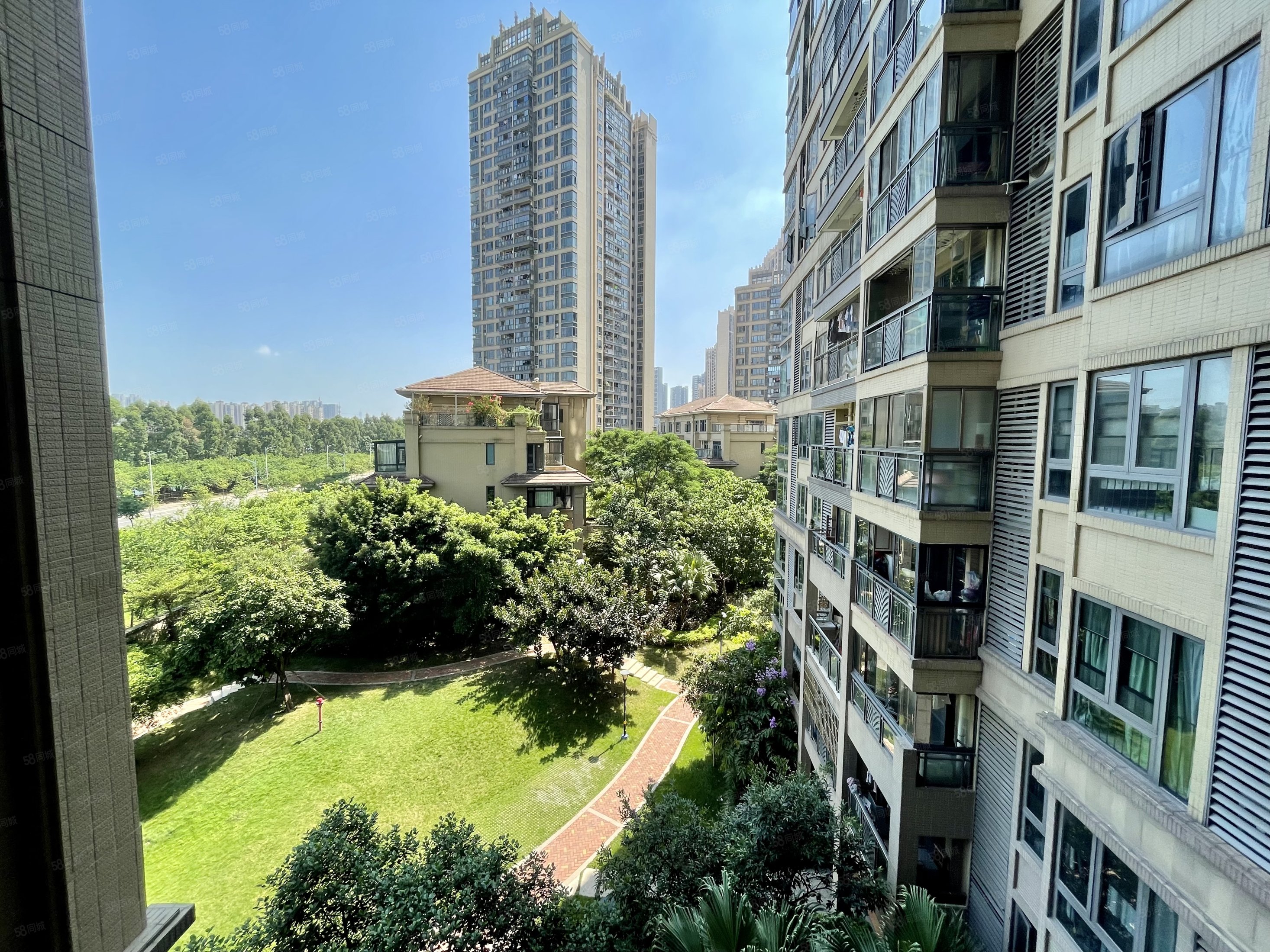 芳村龙溪 路劲隽泷湾 3房90方东南向 288万 坑口地铁,路劲隽泷湾-广州