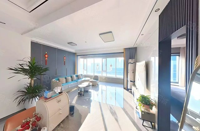 领航星宸3室2厅134㎡148万二手房图片