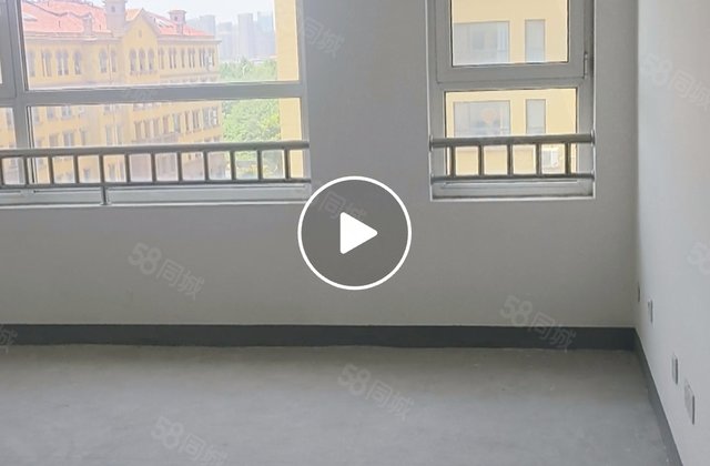 江北水镇九礼3室1厅2卫送车位送地下室房东直卖，9月份免大税