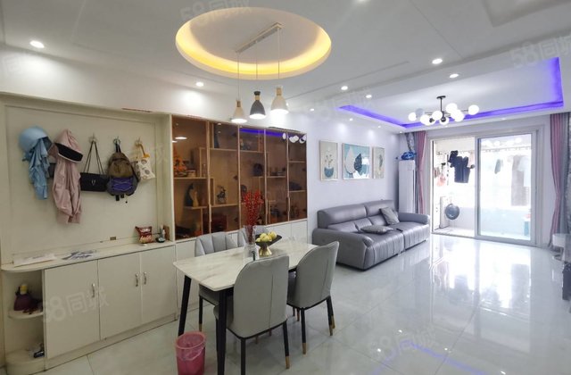 新上急售 刚需三室必看 阿卡六期 东边户 免大税送储藏室