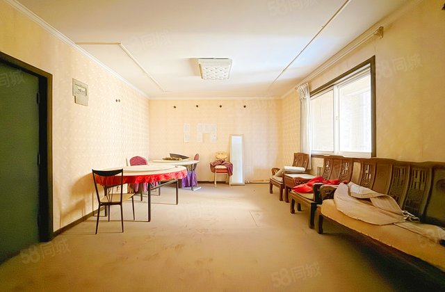 绿云小区阳春里(高层)5室2厅193㎡158万二手房图片