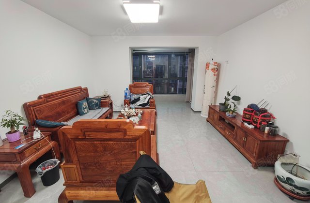 马坡花园二区3室2厅123.23㎡235万二手房图片