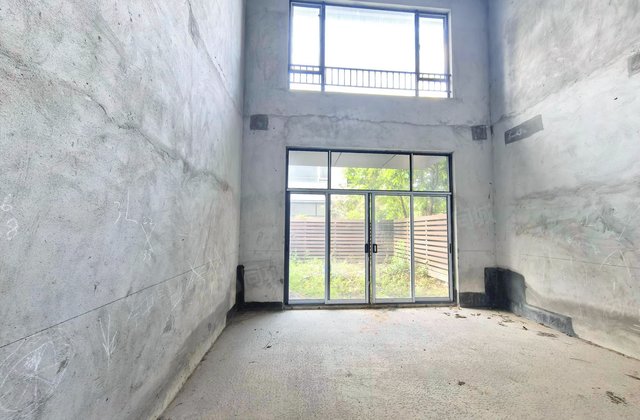 万科珠江东岸(一期别墅)3室1厅149㎡260万二手房图片