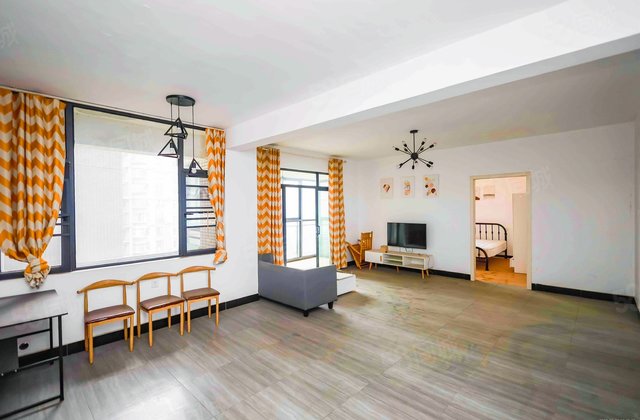 西城龙庭4室2厅134.62㎡108万二手房图片