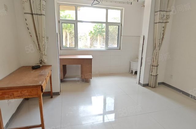 水晶丽城 高档小区 孝心一楼 带储藏室 万达亿丰旁 随时看房