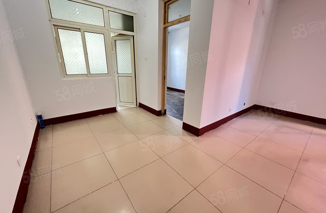 七中 欧景丽都  孝心 一楼三室停车方便 可按揭