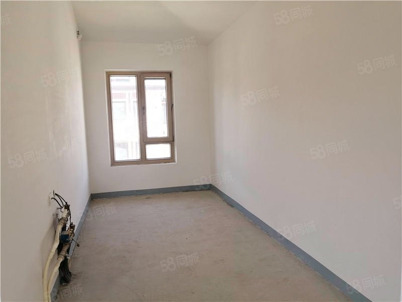 領(lǐng)秀翡翠山(別墅)5室2廳4衛(wèi)279.46㎡南北1050萬