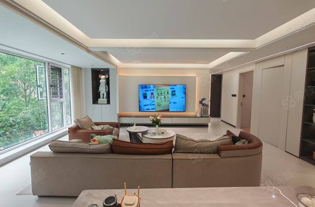 合景泰富云湖天镜3室2厅2卫130㎡东南95万