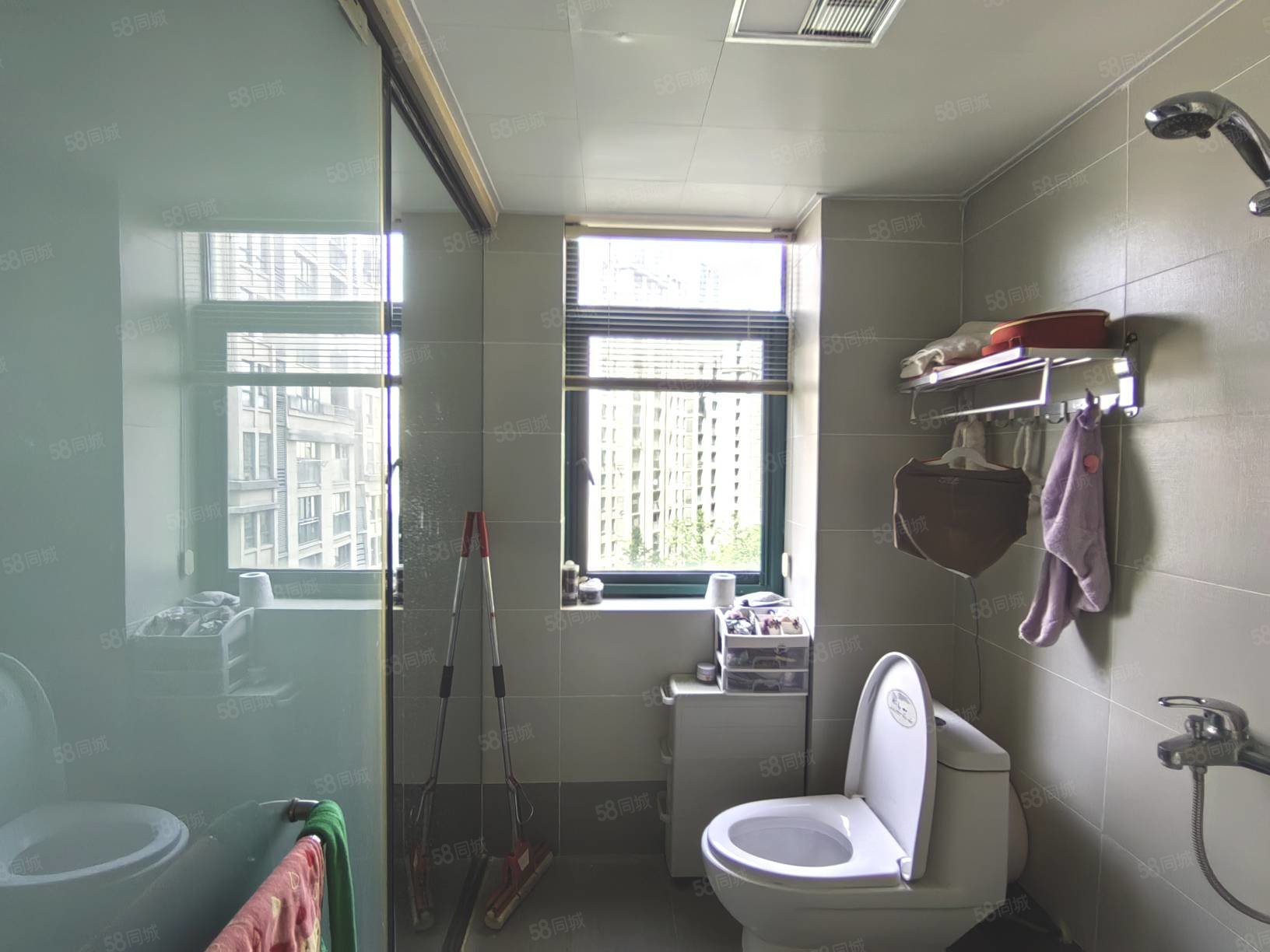 和昌国际城二期3室2厅2卫118㎡南北87万