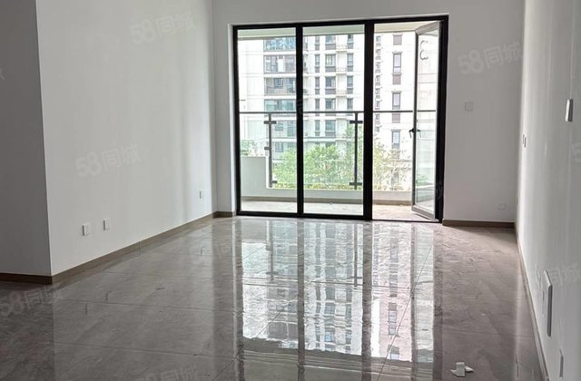 城市芳华走一手可按揭贷款125平带车位122万