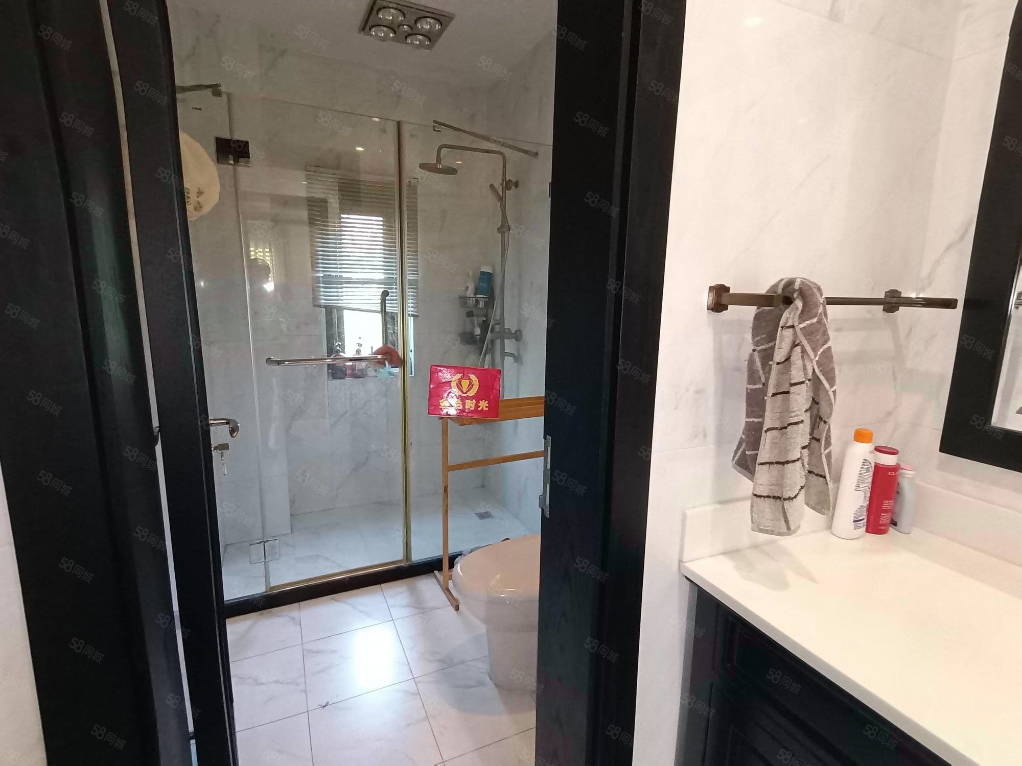 亞瀾灣(別墅)6室4廳3衛(wèi)449.49㎡南北1199萬