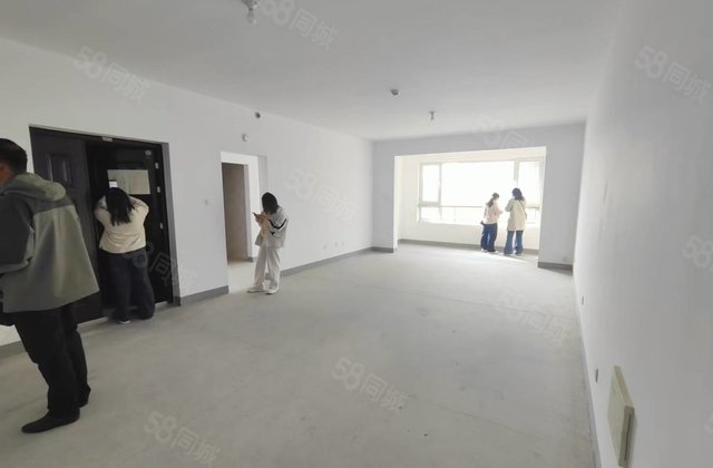 徒骇河旁 昌润莲城 新房未住 边户 小高层中间楼层