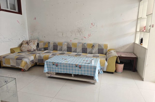 急售水岸新城小三室！两层，南北通透随时看房子